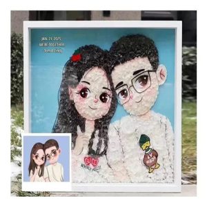 Handcrafted portrait made with preserved fresh flowers, ideal for birthdays, Valentine's Day, and baby's first birthday celebrations.