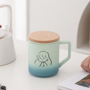 Ceramic custom logo engraved couple mugs, a pair of lover-style water cups, coffee cups with lids.